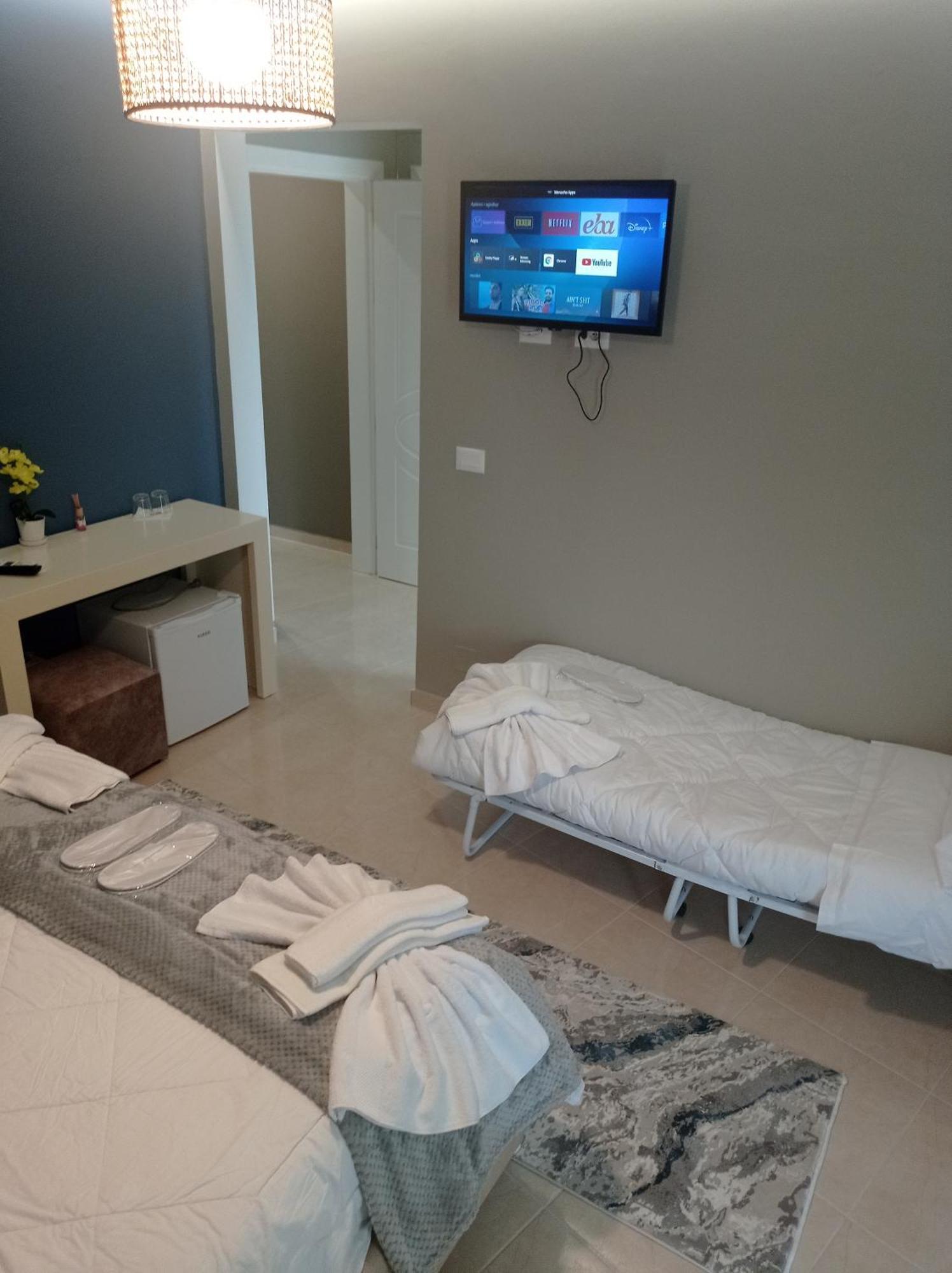 Ajilin Hotel Rooms Korce Room photo